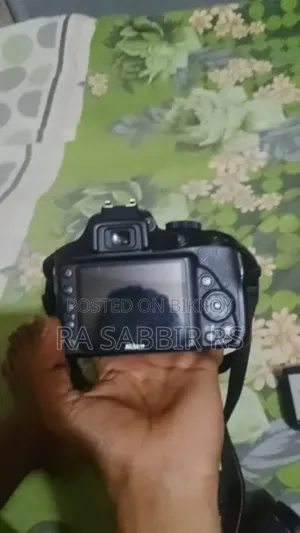 ডিএসএলআর ক্যামেরা