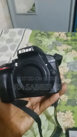 ডিএসএলআর ক্যামেরা