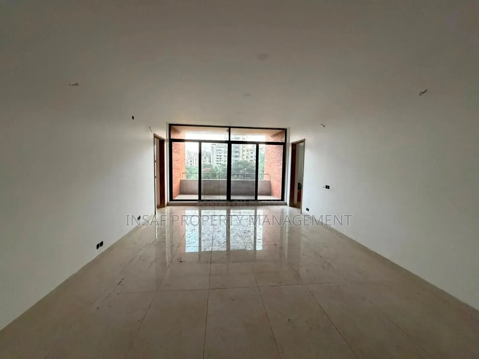 4 Bedroom Apartment in Gulshan for Rent