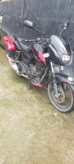 বাজাজ পালসার ১৫০ ২০১৯ লাল