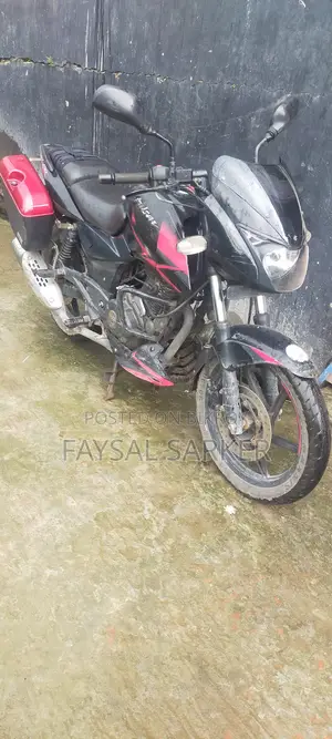 বাজাজ পালসার ১৫০ ২০১৯ লাল