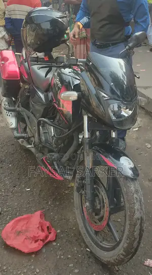 বাজাজ পালসার ১৫০ ২০১৯ লাল