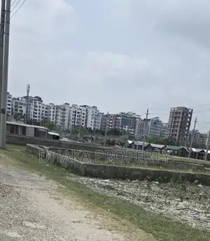 সেক্টর-১৭/বি এ ৬০ ফিট রোড ৩ কাঠা পার্ক ওয়েস্ট