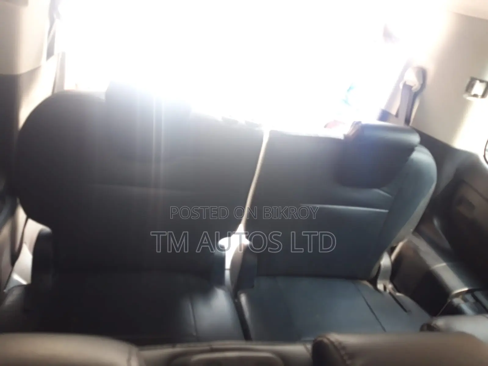 টয়োটা নোয়া ২.০ এফডব্লিউডি (৮ সিটার) ২০১৬ সিলভার