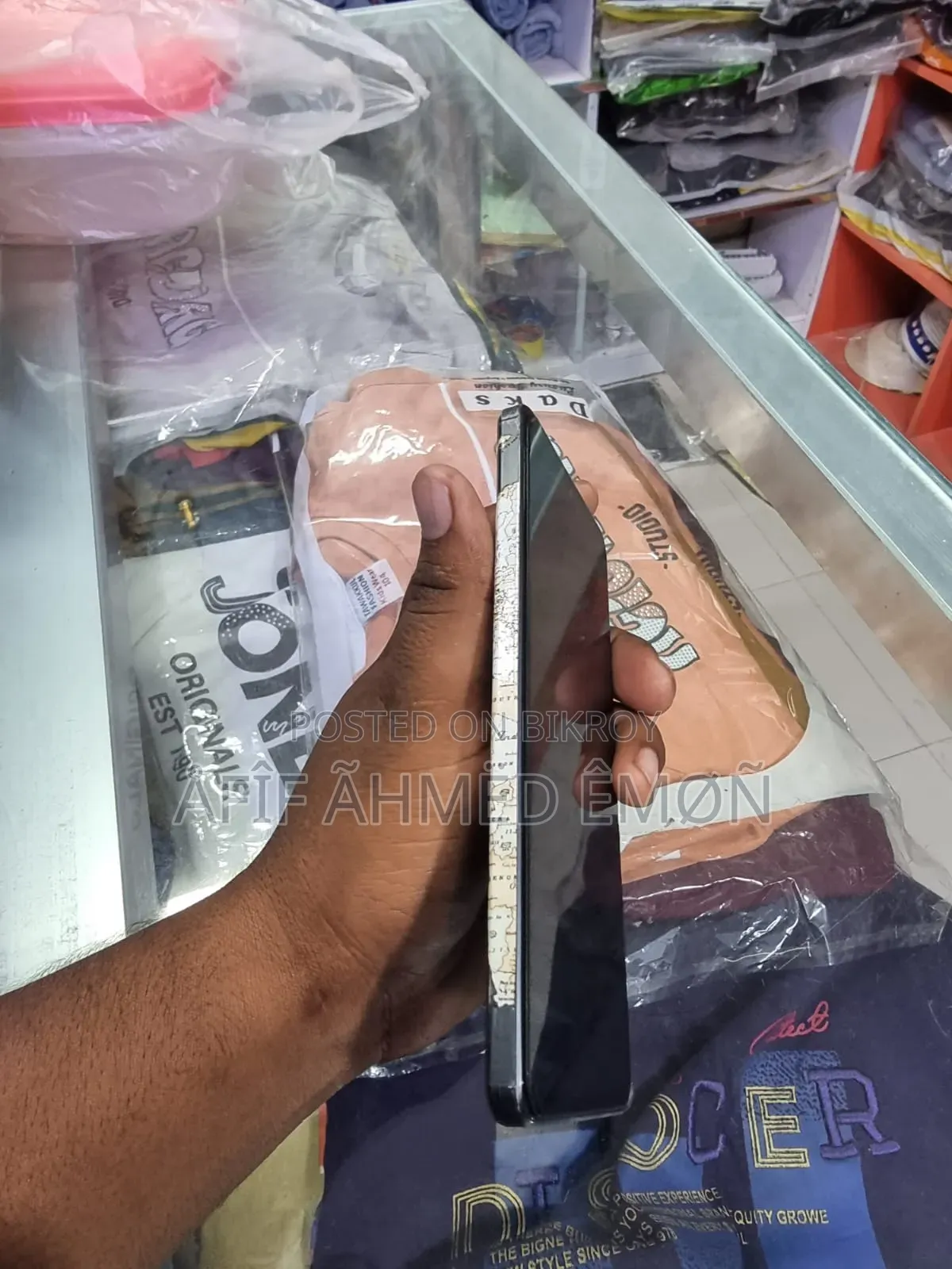 ভিভো আইকিউও জেড১০ টার্বো প্রো ২৫৬ জিবি ব্ল্যাক