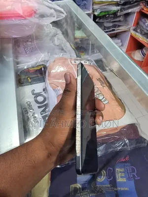 ভিভো আইকিউও জেড১০ টার্বো প্রো ২৫৬ জিবি ব্ল্যাক