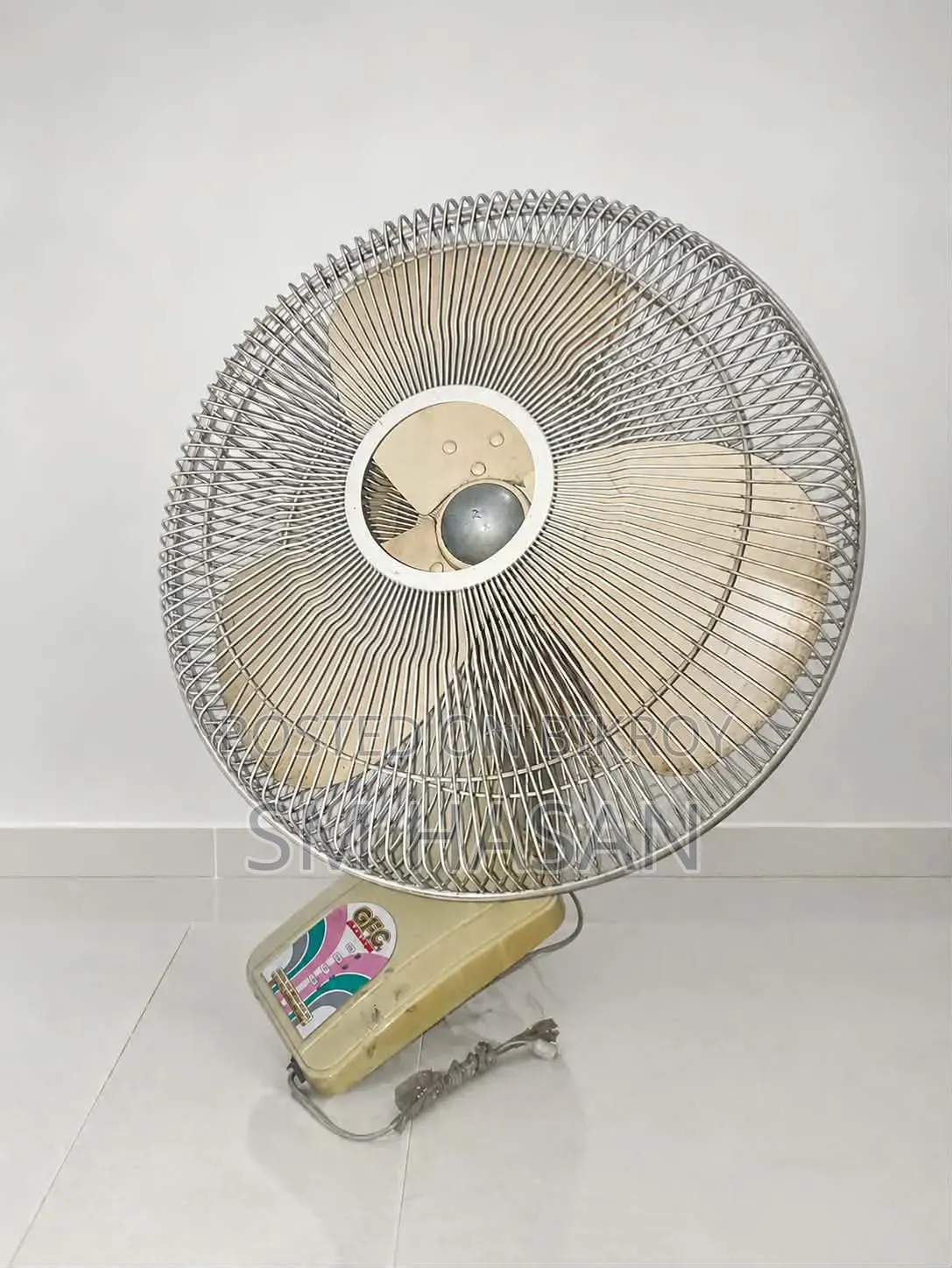 জিএফসি ওয়াল মুভিং ফ্যান (পাকিস্তানি)