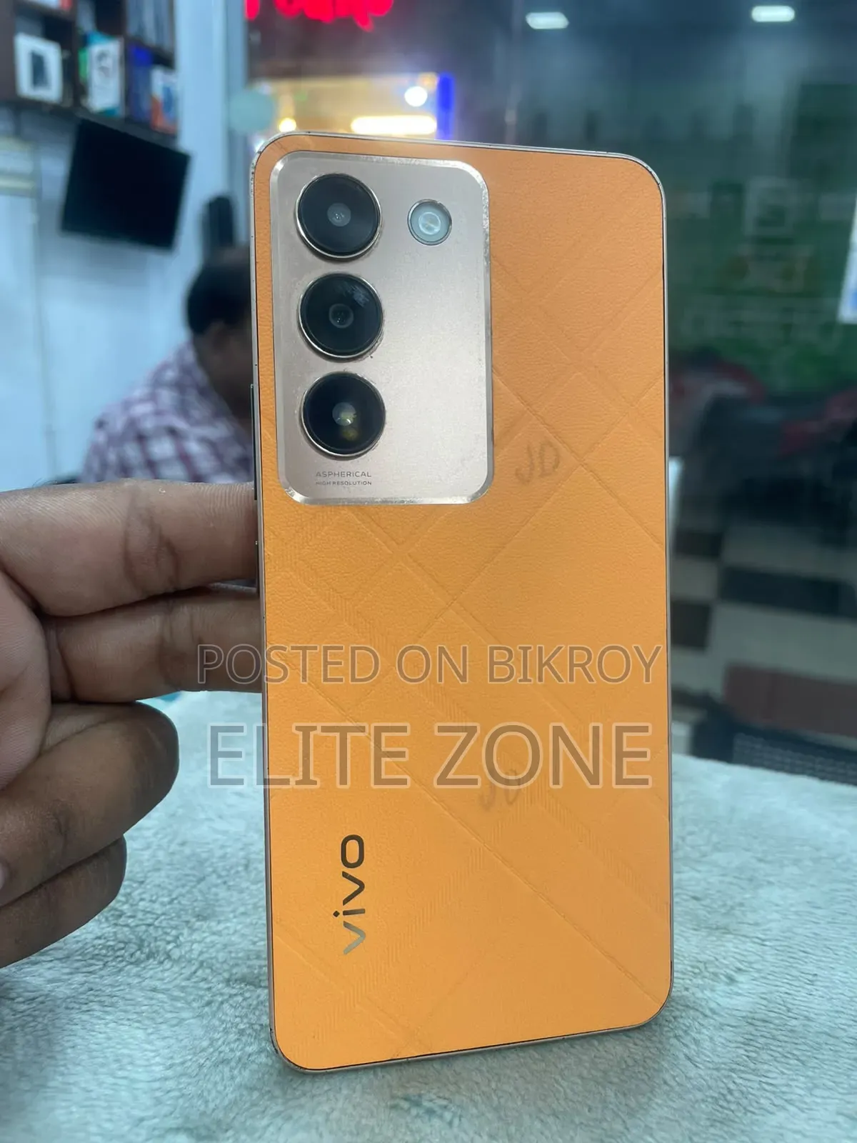 Vivo Y200e 128 GB Orange