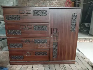কাঠের ফার্নিচার ওয়র্ডরোব