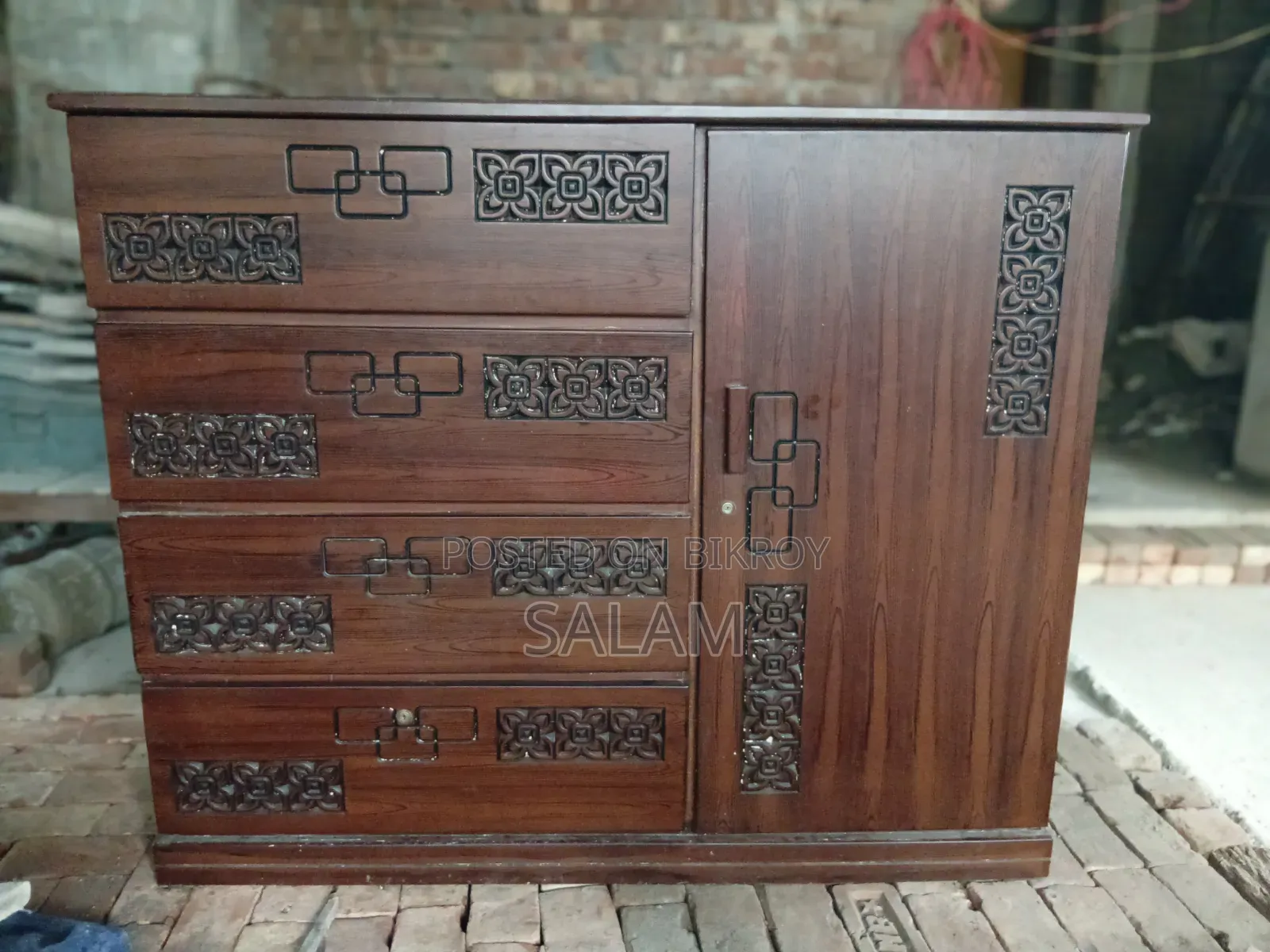 কাঠের ফার্নিচার ওয়র্ডরোব