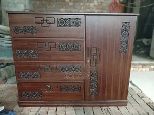 কাঠের ফার্নিচার ওয়র্ডরোব