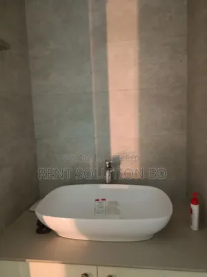 গুলশান এভিনিউতে ক্যাফে/শোরুমের জন্য নিচতলা ভাড়া