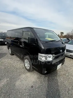 Toyota HiAce 2022 Black