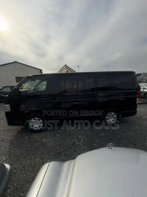 Toyota HiAce 2022 Black