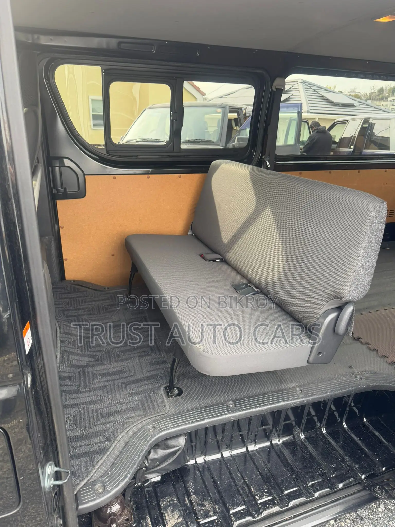 Toyota HiAce 2022 Black