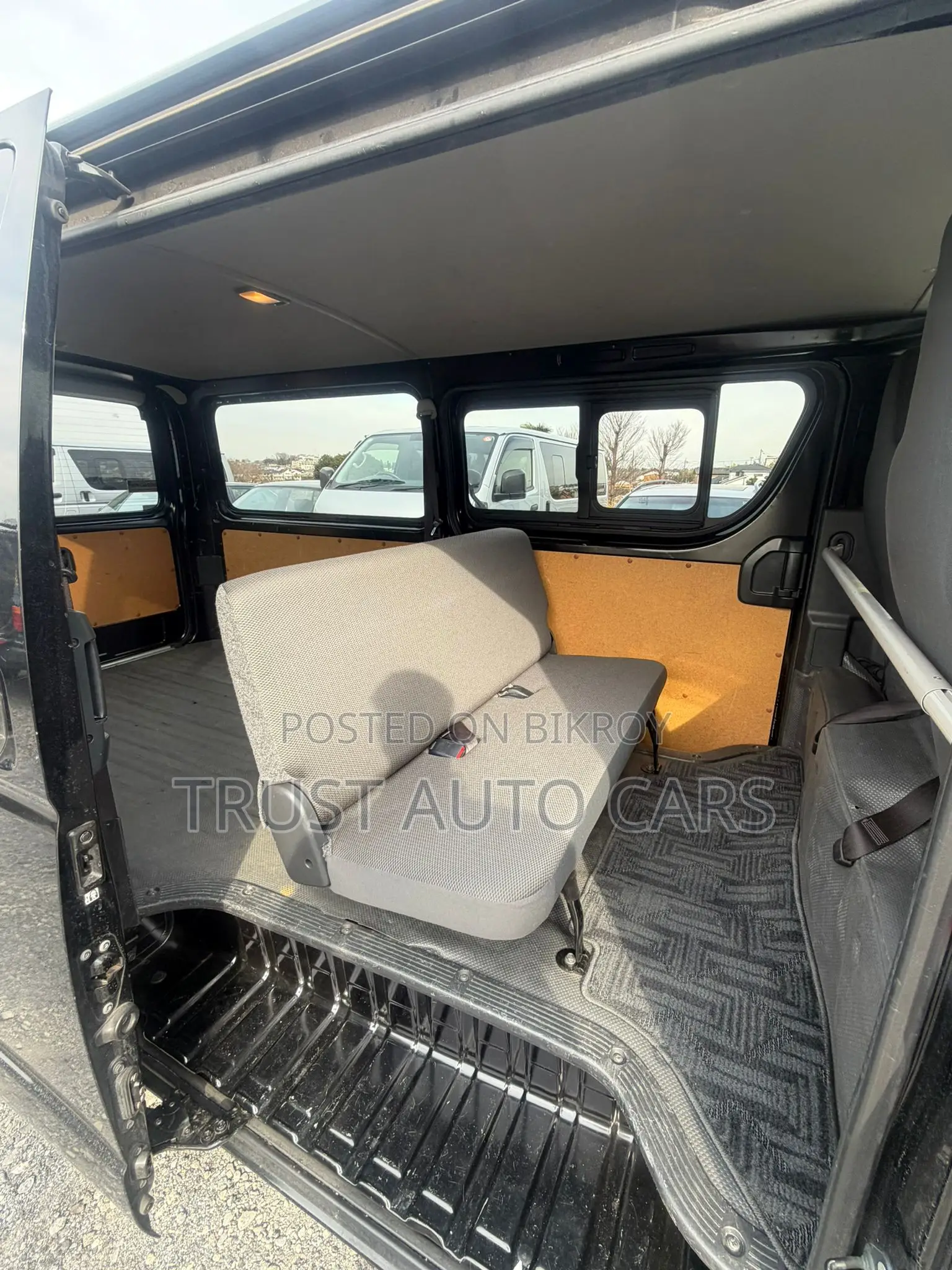 Toyota HiAce 2022 Black