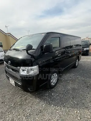 Toyota HiAce 2022 Black