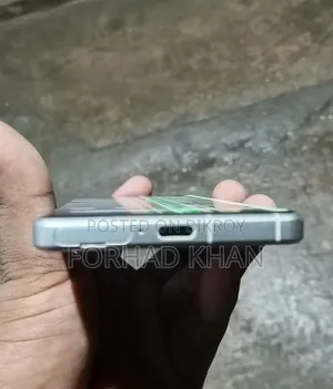 সোনি এক্সপেরিয়া ৫ আইভি ১২৮ জিবি হোয়াইট