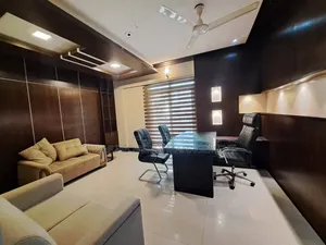 ভাড়ার জন্য প্রিমিয়াম সম্পূর্ণ ফার্নিশড অফিস স্পেস