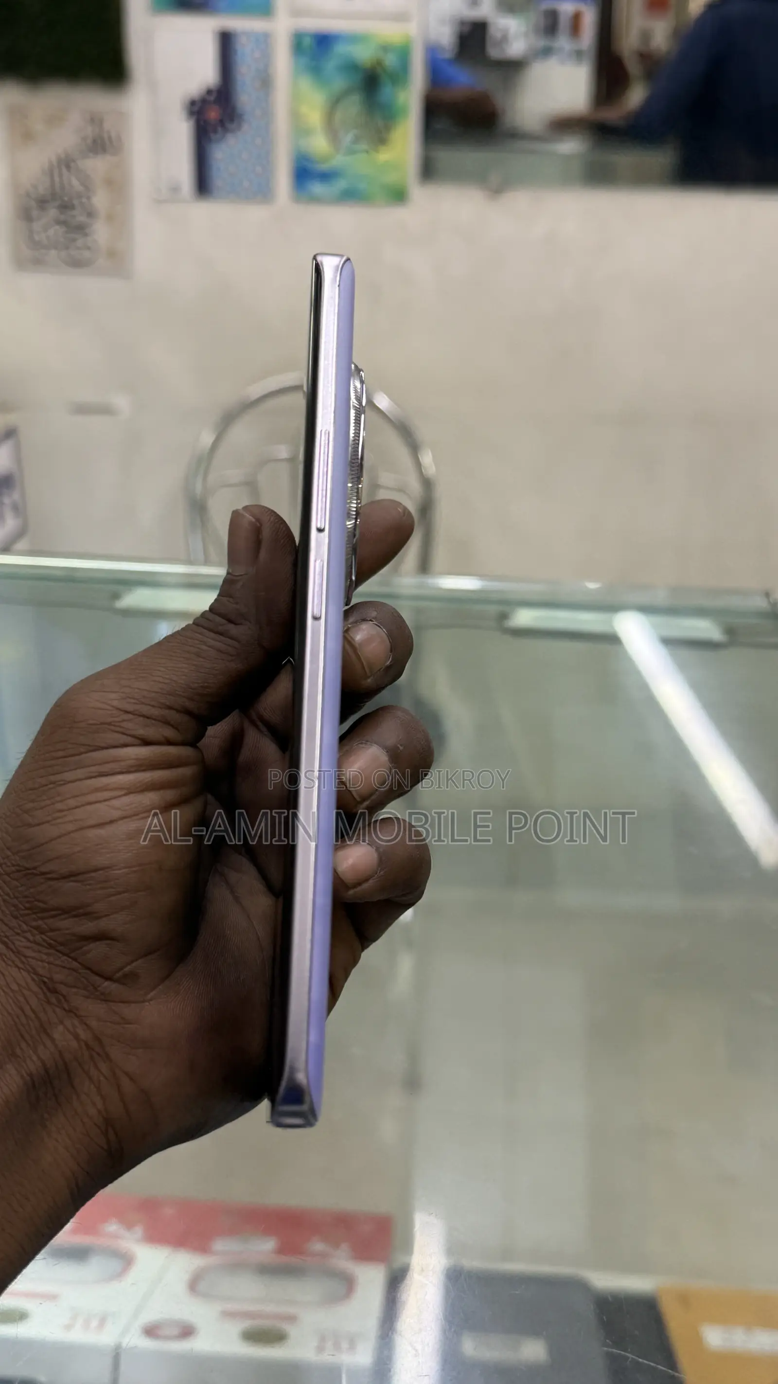 রিয়েলমি ১৪ প্রো লাইট ১২৮ জিবি পিংক