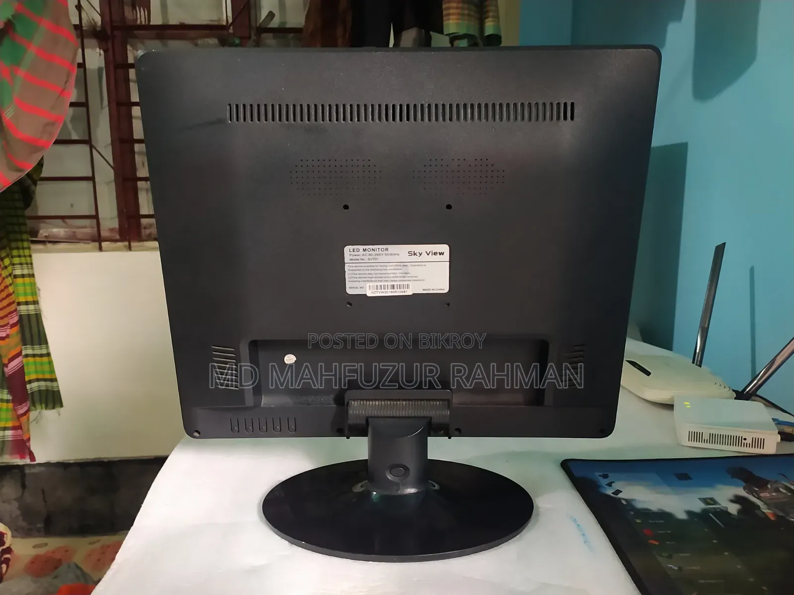 Sky View 17 Inch Square LED Monitor (SV701) - Fresh Condition