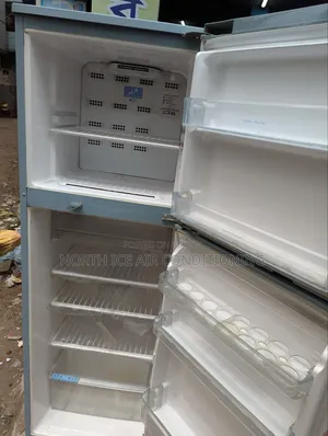 Hitachi Akashi Colour No Frost 280 Ltr.