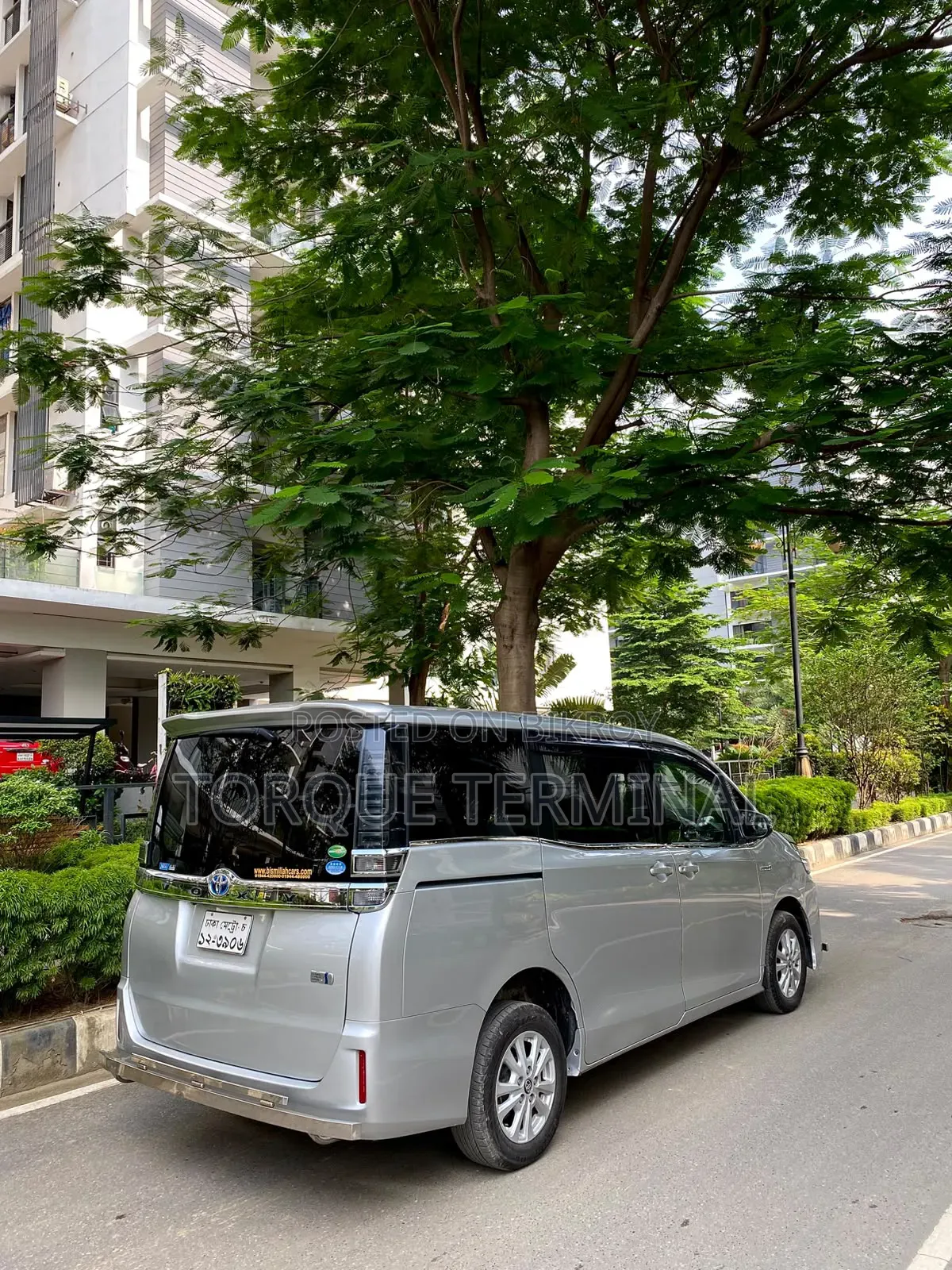 2018 Toyota Voxy Hybrid V 2-Wheel Drive 7-Seater Silver