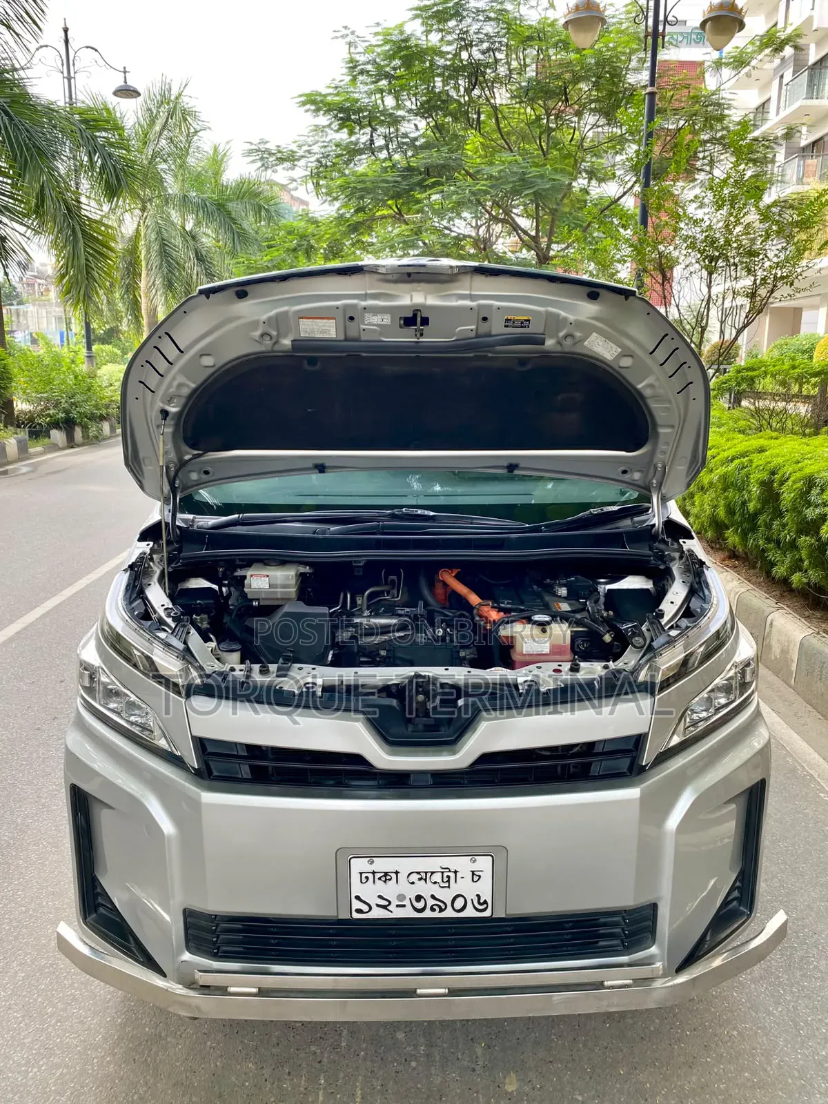 2018 Toyota Voxy Hybrid V 2-Wheel Drive 7-Seater Silver