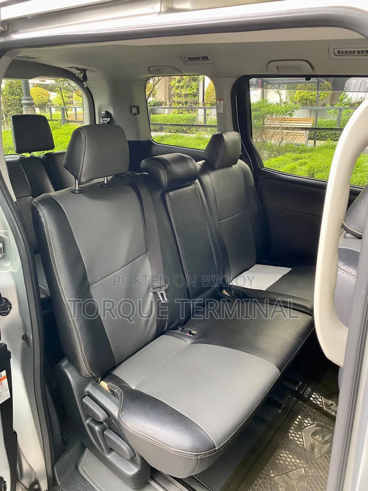 2018 Toyota Voxy Hybrid V 2-Wheel Drive 7-Seater Silver