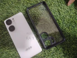 iQOO 256 GB White