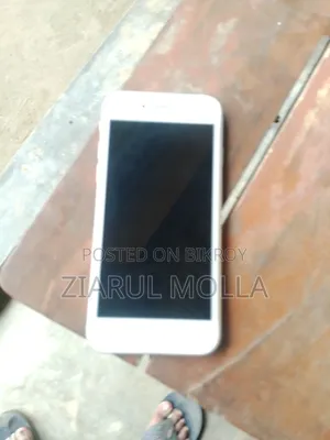 Apple iPhone 8 64 GB White