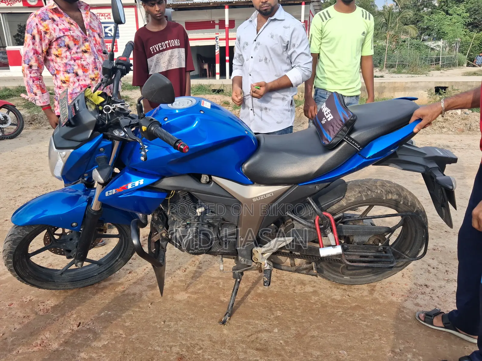 সুজুকি গিক্সার ২০২২ ব্লু