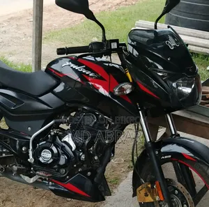 বাজাজ পালসার ১৫০ ২০২৫ কালো