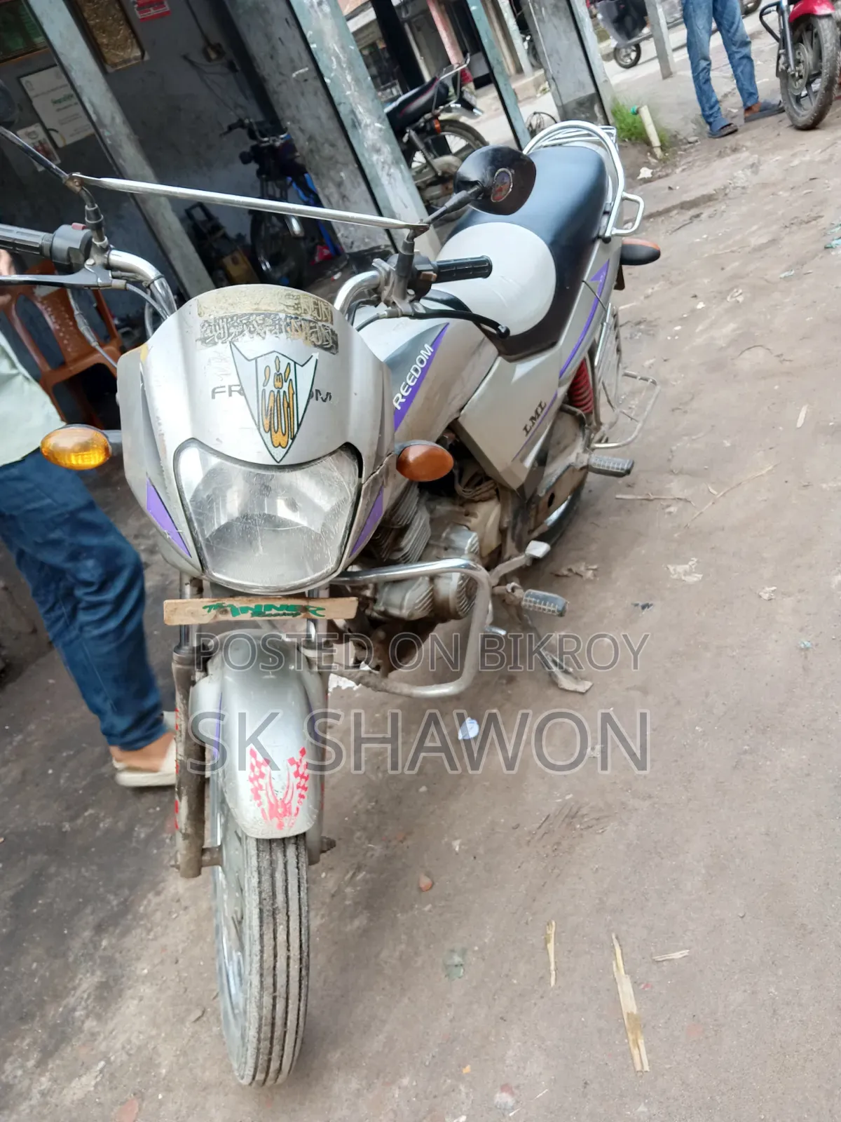 Bajaj Freedom 2019 Gray