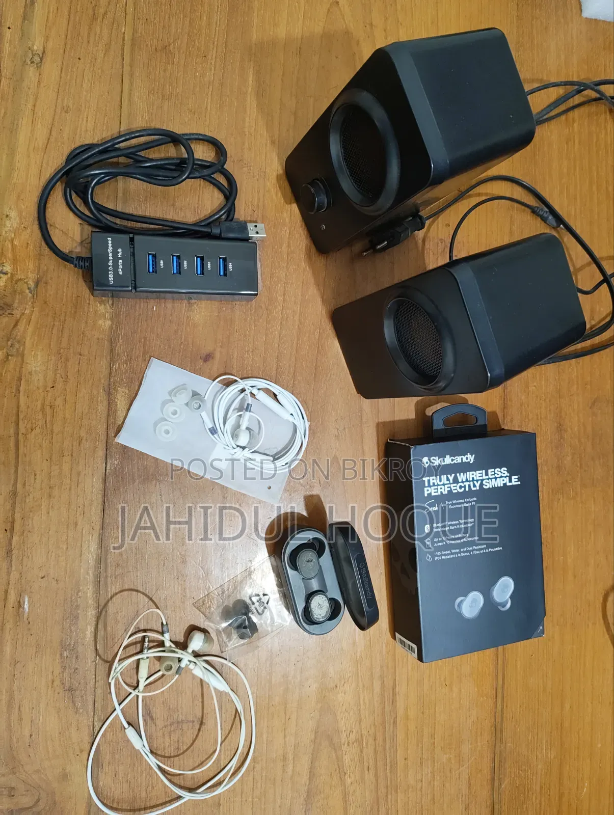 Budget Combo: Speaker, Earphone, USB Hub in One Package