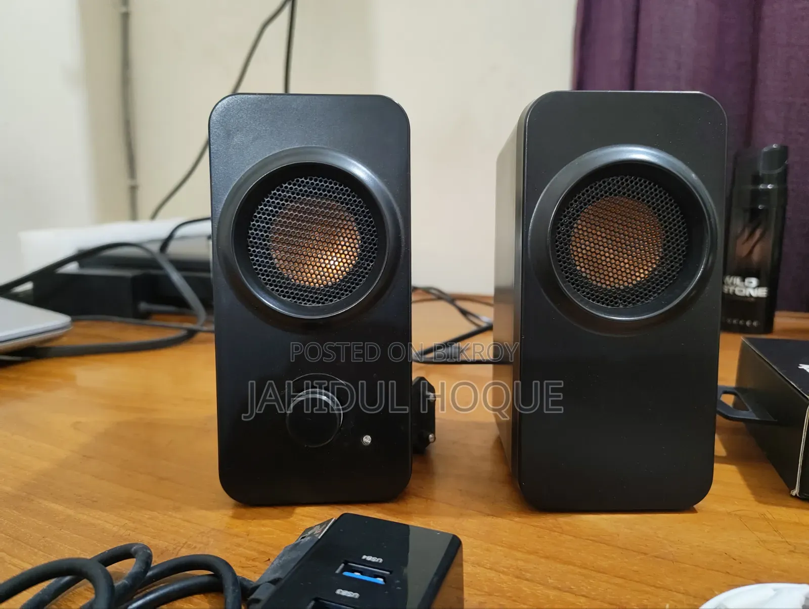 Budget Combo: Speaker, Earphone, USB Hub in One Package
