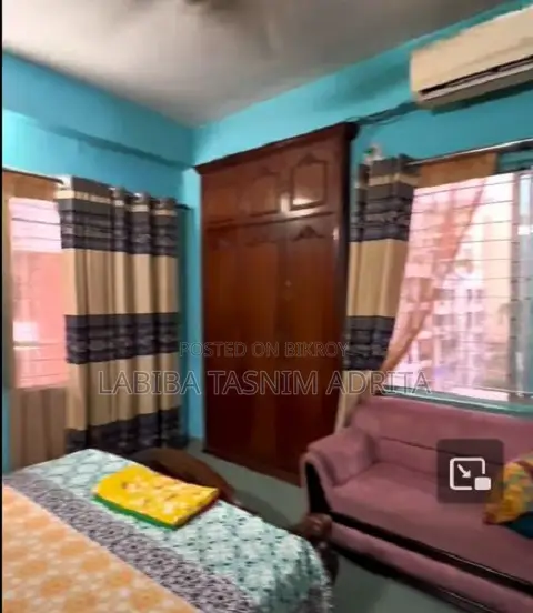 ধানমন্ডির হোলি প্যালেসে আসবাবপত্রসহ ৩ বেডরুমের অ্যাপার্টমেন্ট বিক্রয়