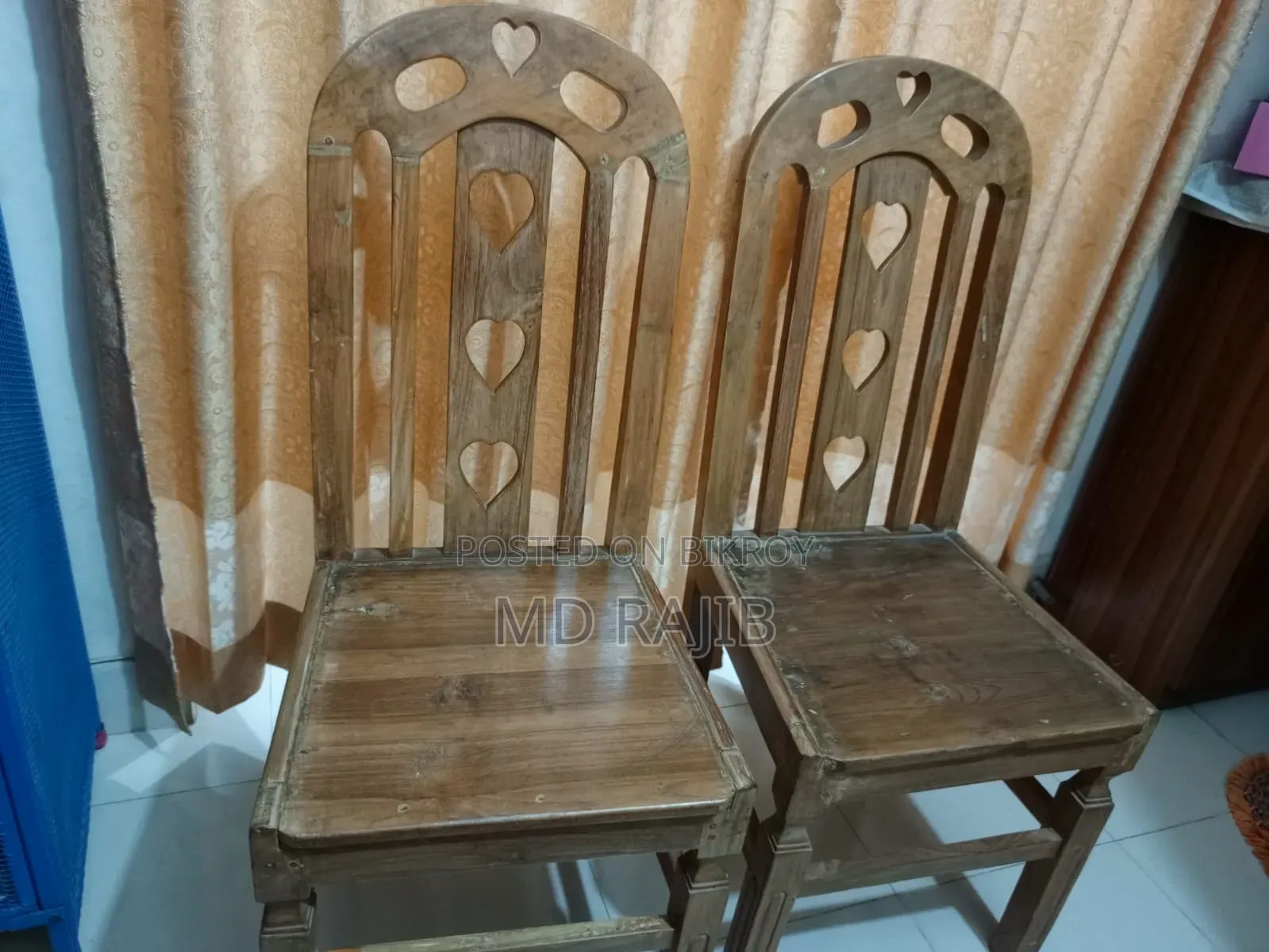 5 chairs and one large size dining table will be sold.