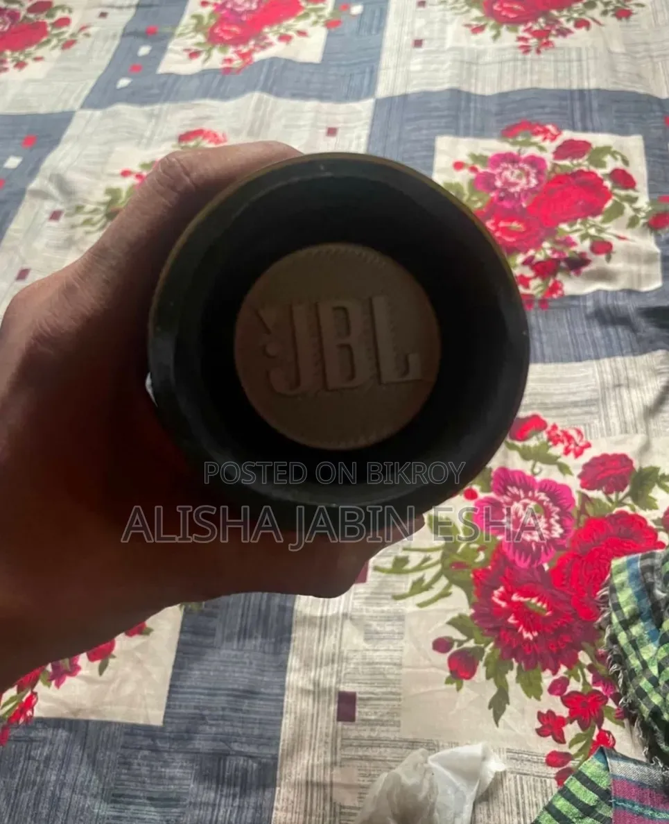 JBL Charge4