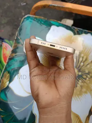 অ্যাপল আইফোন ১২ ১২৮ জিবি সাদা