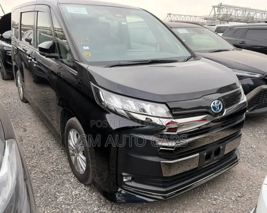Toyota Noah 2022 Black