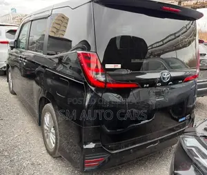 Toyota Noah 2022 Black