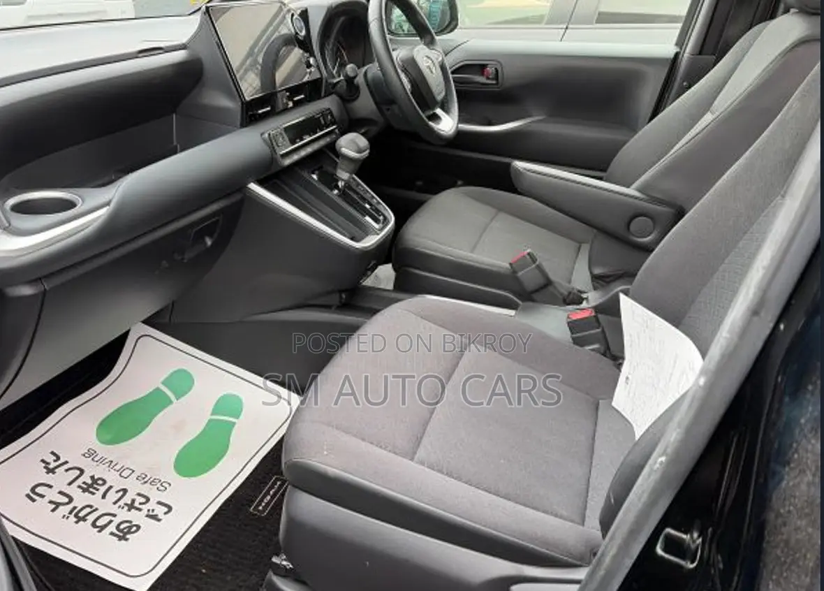 Toyota Noah 2022 Black