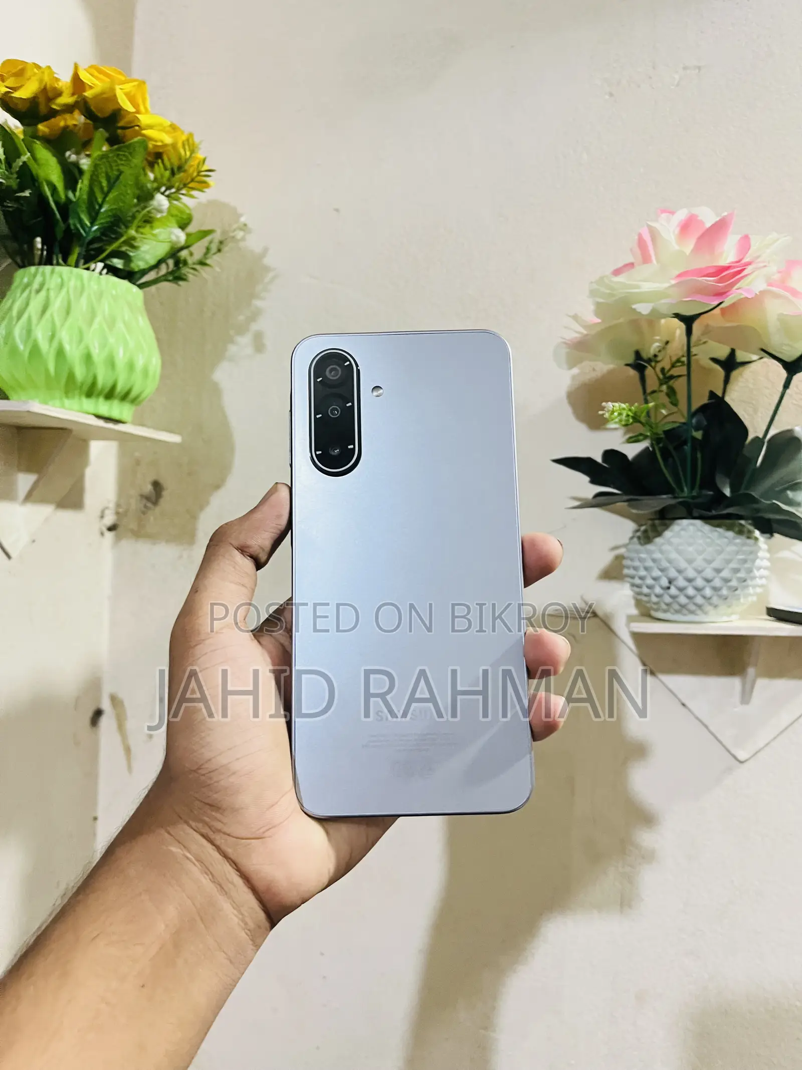নিউ স্যামসাং গ্যালাক্সি এ১৭ ৫জি ১২৮ জিবি সাদা