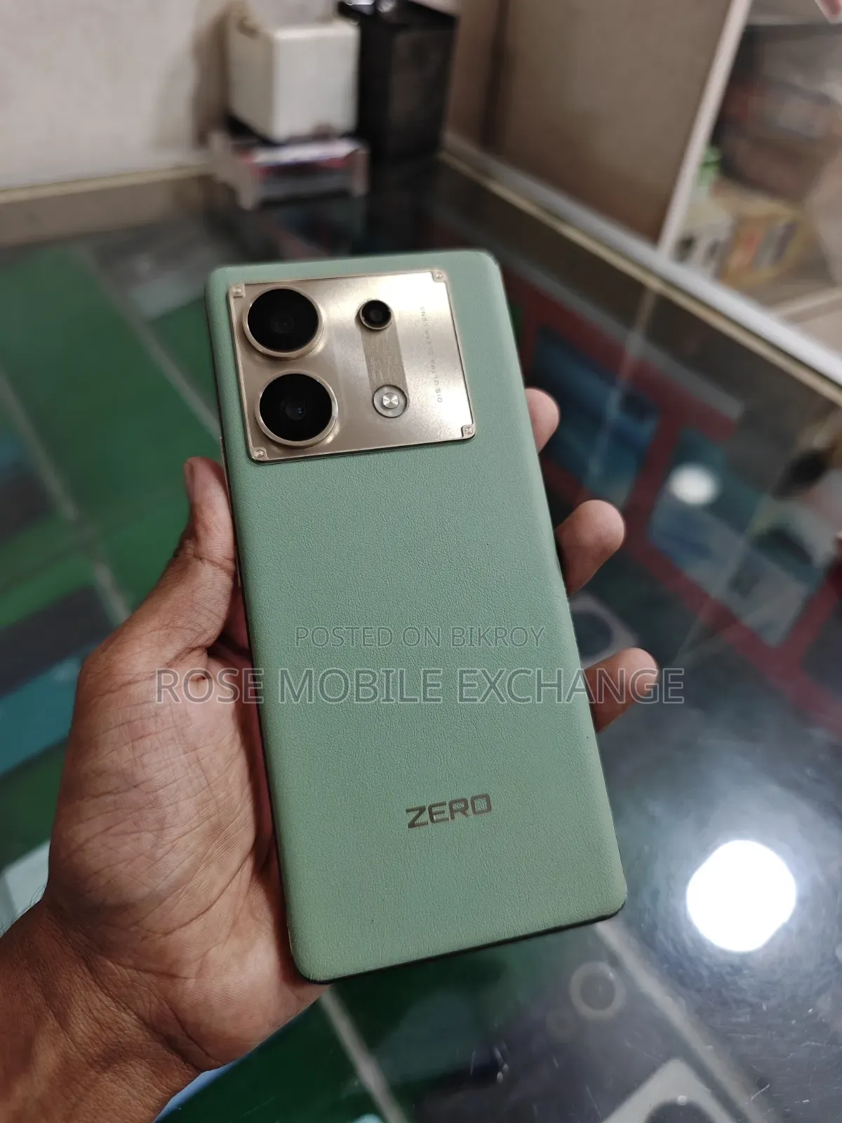 ইনফিনিক্স জিরো ৩০ ২৫৬ জিবি