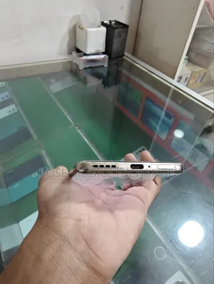 ইনফিনিক্স জিরো ৩০ ২৫৬ জিবি