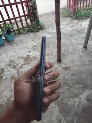 Vivo Y12 64 GB Blue