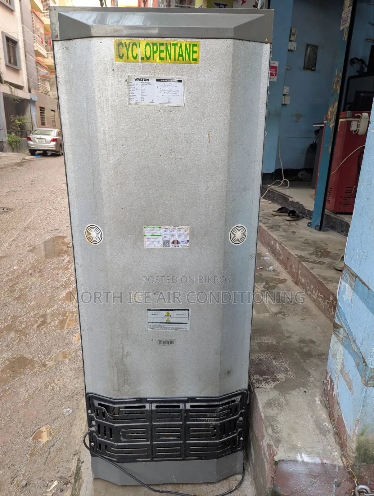 Walton Beguni Colour Frost Fridge 341 Ltr.