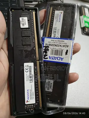 16 GB RAM DDR4 (Desktop RAM)
