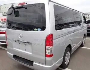 টয়োটা হাইয়েস ২০২১ সিলভার